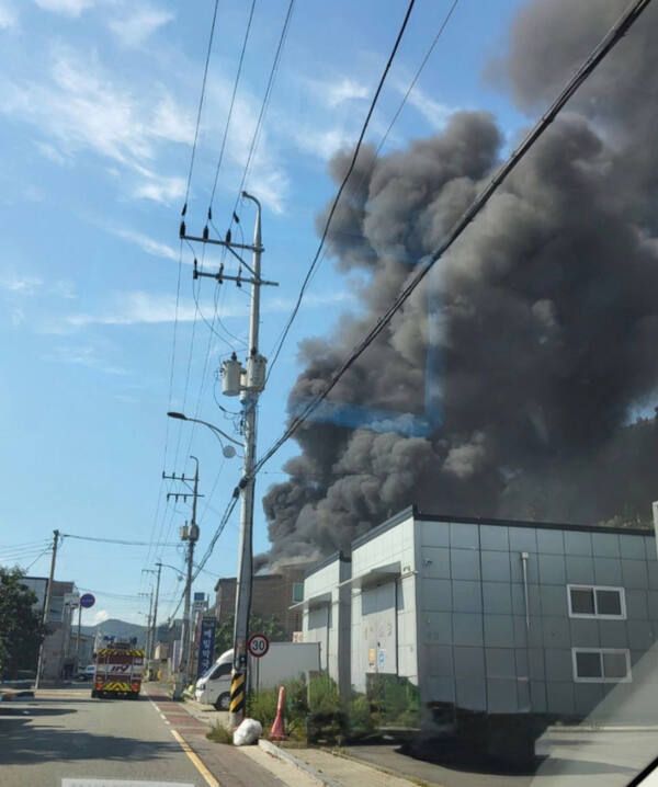 안산 팔곡일동 건물 화재/ 경기소방본부 제공&nbsp;