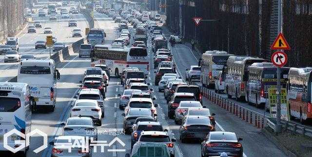 고속도로 정체(사진=국제뉴스DB)