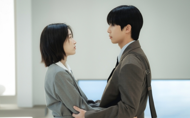 JTBC 토일드라마 '경도를 기다리며'