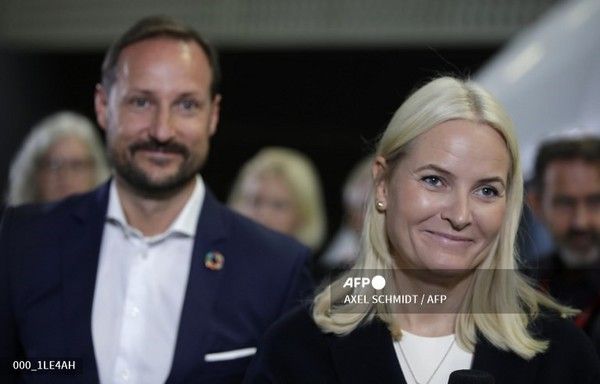 노르웨이의 하콘 왕세자와 메테마리트 왕세자빈. 국제뉴스/AFP