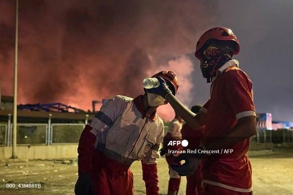 이란 구조대원들. 사진제공/AFP통신