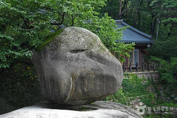 설악산 흔들바위 (사진출처=한국관광공사)