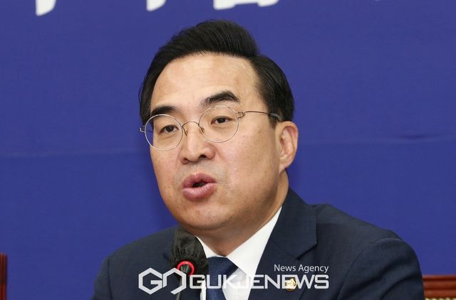 (서울=국제뉴스)박홍근 더불어민주당 원내대표가 28일 서울 여의도 국회에서 열린 '더불어민주당, 최고위원회의'에서 발언을 하고 있다. /사진=원명국 기자