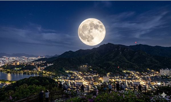 보름달 도심과 합성사진. (사진=국제뉴스DB)