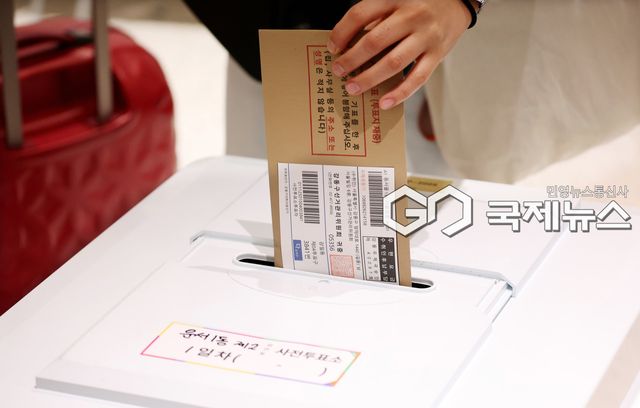 6·3지방선거 사전투표 출구조사 결과 /국제뉴스DB