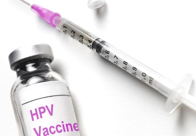 자궁경부암을 예방하는 효과가 있다는 연구결과로 화제가 되고 있는 HPV 백신.