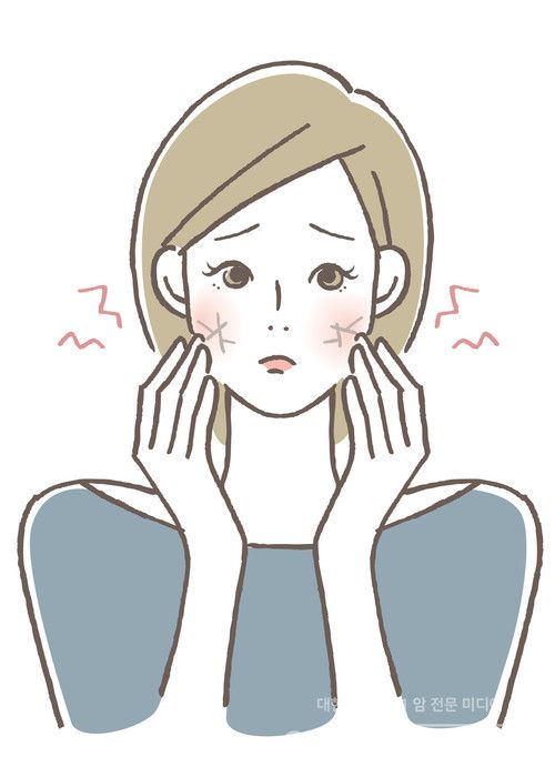 유방암 표준치료 과정에서 항호르몬제(타목시펜, 아로마타제 억제제 등)를 복용하는 경우가 있다. 치료 효과를 높이기 위해 필요하다는 의료진의 판단에 따라 복용하게 되는데, 그 과정에서 관절통, 안면홍조와 같은 삶의 질을 크게 떨어뜨리는 부작용이 생길 수 있다./게티이미지뱅크