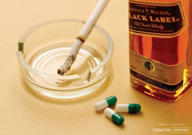흡연, 음주, 신체활동 부족이 한국 남성 노인의 암 발생 위험을 크게 높인다는 연구 결과가 나왔다./ 게티이미지뱅크