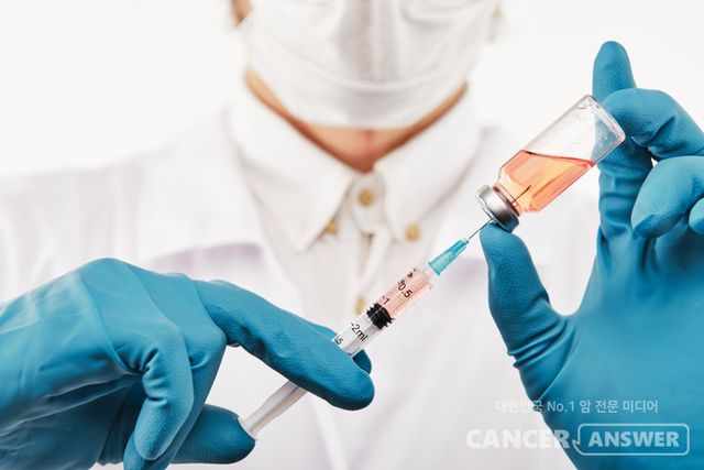 남호정 광주과학기술원(GIST) 전기전자컴퓨터공학과 교수 연구진은 암세포별 항암제의 조합과 투여 농도를 정밀하게 예측할 수 있는 인공지능(AI) 모델을 개발했다고 3일 밝혔다. 연구는 국제 학술지 ‘브리핑스 인 바이오인포매틱스(Briefings in Bioinformatics)’ 온라인판에 지난달 12일 게재됐다./게티이미지뱅크