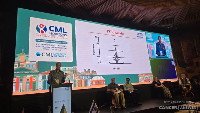 먹는 항암제를 어떻게 사용해야 가장 효과적인지, 칵테일 요법에 대한 연구, 먹는 항암제에 대한 의미있는 효과가 안 보일 경우 다음 치료를 어떻게 할 것인지에 대한 의료진과 환우들의 논의가 있었습니다./홍유진 제공