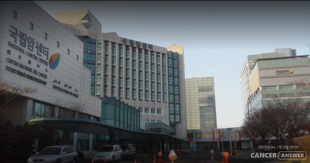 국립암센터(원장 양한광)는 외래기반 통합치료 공간인 통원치료센터를 병원동 본관 5층에 새롭게 신설해 운영 중이라고 9일 밝혔다.&nbsp;신설된 통원치료센터는 제1주사실(61병상), 제2주사실(6병상), 항암낮병동(41병상), 시술낮병동(11병상) 등 총 119병상 규모로 구성됐다. 이는 국립암센터 총 536개 입원 병상의 22%에 해당한다./국립암센터 제공