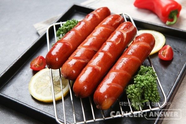 소시지 같은 육가공식품은 가공 및 훈제 과정에서 들어가는 첨가물이나 생성물질에 발암 성분이 있다./게티이미지뱅크