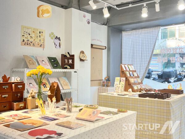 성북문화재단이 청년창업실험공간 공업사에서 4월 팝업 프로그램 ‘고양이의 동그란 마음(작가 고동상)’을 진행한다