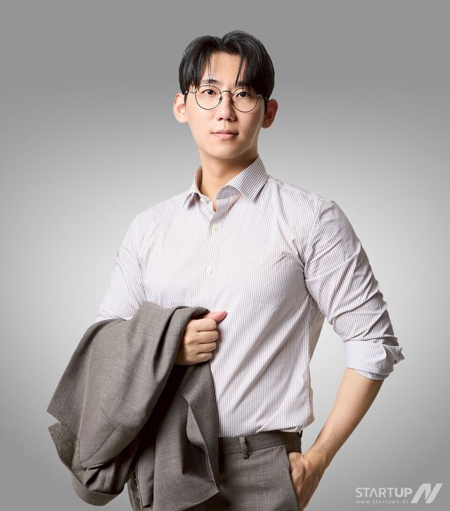 어스얼라이언스 소속 테크 전문 유튜버 ‘월텍남’ (사진 제공=어스얼라이언스)