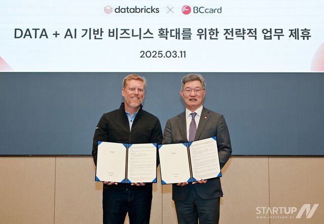 (왼쪽부터) 협약식에 참석한 론 가브리스코(Ron Gabrisko) 데이터브릭스 CRO(최고수익책임자), 최원석 BC카드 사장