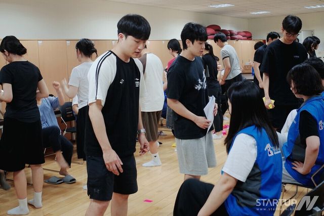 “10분이면 시니어 맞춤 운동 처방”… 비바랩스-을지대, 성남재가협회 대상 AI 근력운동 시스템 체험 교육