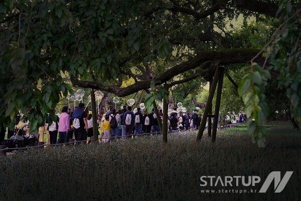 2024년 ‘성밖숲 나이트워킹’ 참가자들