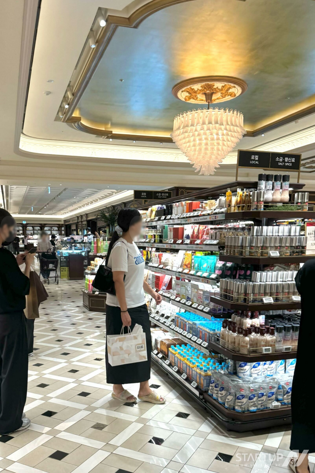 식후경, 신세계백화점 본점·강남점 식품관 동시 입점… 로컬 브랜드 오프라인 확장 본격화