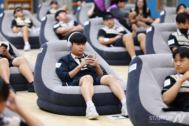 “내 스트레스 수치는?” SKT·임팩트재단·슬립웨이브, 목포공고 50명 청소년 'AI 헬스케어'로 정신건강 돌보다