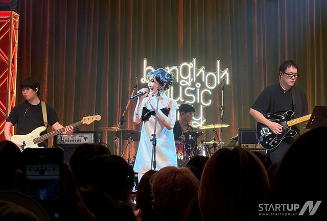 콘진원은 지난 1월 24일부터 25일까지 태국 방콕에서 열린 ‘방콕뮤직시티(Bangkok Music City) 2026’에서 ‘코리아 스포트라이트’를 성공적으로 마쳤다. (1월 24일, 숀(SHAUN) 공연 현장 사진)