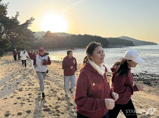 포위드투 글로벌 마더스 농구단 전지훈련 모습. (제공= 한국농구발전연구소)
