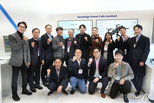 파블로항공이 지난달 26일 DSK 2026에 마련한 전시 부스에서 ‘소버린 드론’ 개발을 위한 ‘팀 파블로’ 프로젝트를 론칭하고 11개 주요 부품 기업들과 첫 밋업 행사를 진행했다.