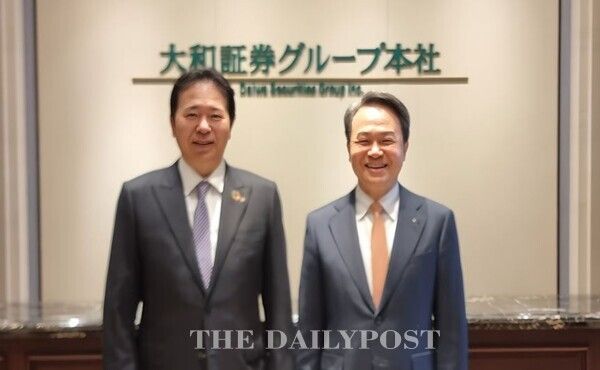 ©데일리포스트=사진 우측 신한금융그룹 진옥동 회장-일본 오기노 아키히코 다이와증권그룹 사장 / 신한금융그룹 제공