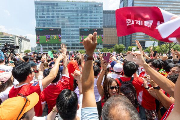 ⓒ데일리포스트=북중미 월드컵 거리응원 이미지 출처/ KT