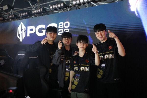 ©AP신문(AP뉴스)/ 이미지 제공 = 크래프톤 ▲V7 펀핀 선수단. (왼쪽부터) 토시(Tosi·성윤모), 헤븐(Heaven·김태성), 규민(Gyumin·심규민), 글라즈(Glaz·윤성빈) 선수