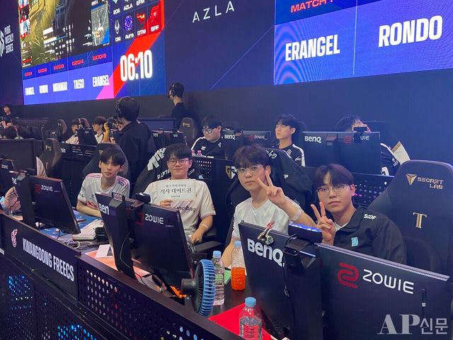 ©AP신문(AP뉴스)/ 박수연 기자 ▲광동 프릭스 선수들. (왼쪽부터) '헤더' 차지훈 선수, '살루트' 우제현 선수, '규민' 심규민 선수, '헤븐' 김태성 선수