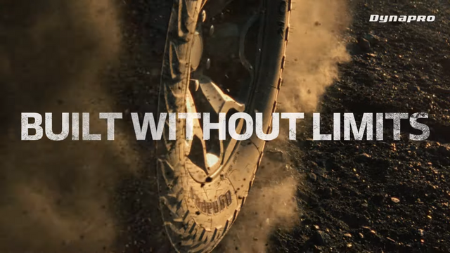 [AP신문 광고평론 No.1166]&nbsp; ​​​​​​​비포장도로를 달리는 '다이나프로'. 사진 한국타이어 유튜브 캡처ⓒAP신문(AP뉴스)