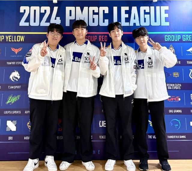 ©AP신문(AP뉴스)/ 이미지 제공 = DRX ▲DRX 선수단. (왼쪽부터) '큐엑스' 이경석 선수, '쏘이지' 송호진 선수, '씨재' 최영재 선수, '현빈' 전현빈 선수.