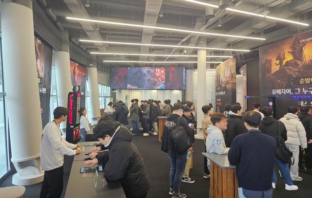 ©AP신문(AP뉴스)/ 이미지 제공 = 카카오게임즈 ▲'패스 오브 엑자일 2' 쇼케이스 미니게임 현장