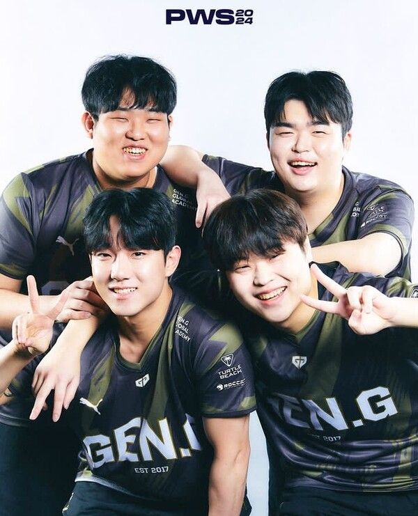 ©AP신문(AP뉴스)/ 이미지 제공 = 크래프톤 ▲젠지 선수단