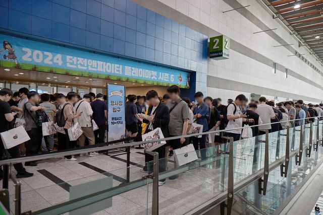 ©AP신문(AP뉴스)/ 이미지 제공 = 넥슨 ▲지난 6일 서울 양재 aT센터 제2전시장에서 열린 ‘플레이마켓’ 시즌6는 티켓 예매 오픈 3시간이 채 되지 않아 2000여 표가 전체 매진됐으며, 티켓 추가 오픈 문의가 쇄도해 현장 예매를 오픈하기도 했다.