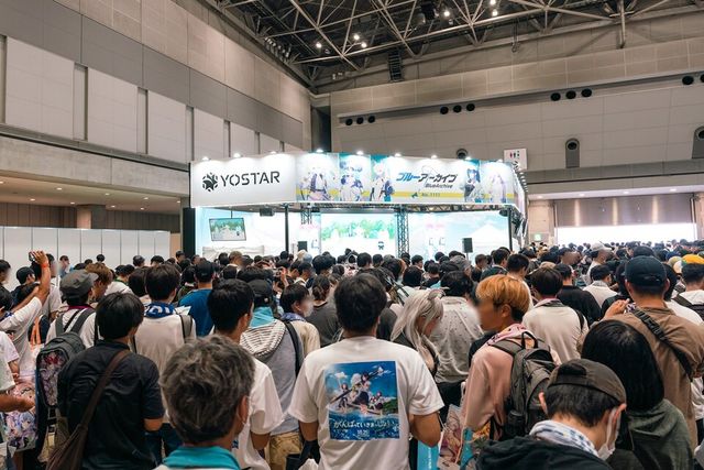 ©AP신문(AP뉴스)/ 이미지 제공 = 넥슨게임즈 ▲‘블루 아카이브’는 지난 11일 개최된 일본 ‘코믹 마켓 104’에 공식 참가해 ‘해변의 여름 축제’ 콘셉트의 부스를 운영하며 관람객의 큰 호응을 받았다.