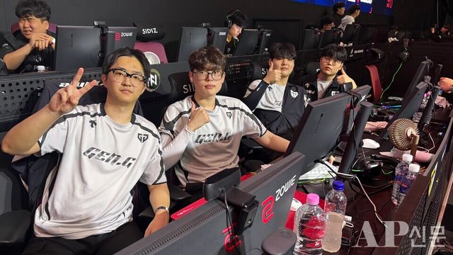 ©AP신문(AP뉴스) 박수연 기자 = ▲젠지 펍지 팀. (왼쪽부터) '플레임' 문지훈, '오르카' 이장원, '빈' 오원빈, '토시' 성윤모 선수