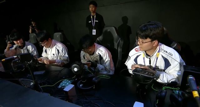 ©AP신문(AP뉴스)/이미지 = 크래프톤 중계화면 ▲DRX 펍지 팀. (왼쪽부터) '씨재' 최영재, '쏘이지' 송호진, '큐엑스' 이경석, '현빈' 전현빈 선수.