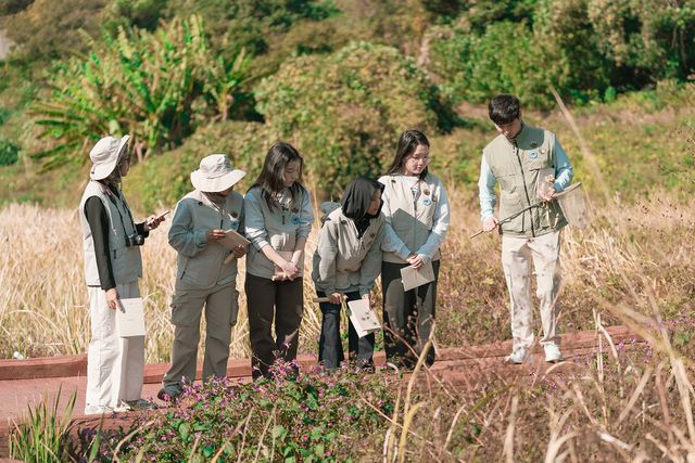 ©AP신문(AP뉴스)/이미지 제공 = 호텔신라 ▲인도네이사 출신 환경 인플루언서 애쉬니나 아자히라 아킬라니(Aeshnina Azzahra Aqilani, 활동명 ‘니나’)가 지난 7일 제주신라호텔의 친환경 체험 프로그램 ‘제주 프로미스 키퍼(Jeju Promise Keeper)’에 참여했다.