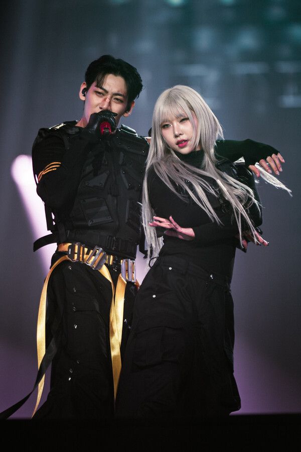 ⓒAP신문(AP뉴스)펍지 유나이티드 그랜드 파이널 2일차 일정에 돌입한 13일 '갓세븐(GOT7)' 뱀뱀이 무대에 올라 퍼포먼스를 펼치고 있다.