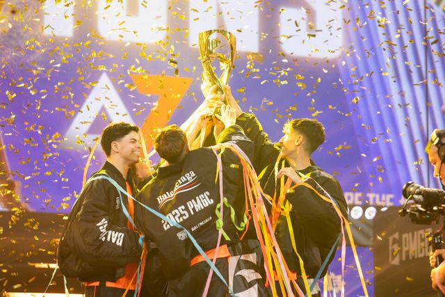 ©AP신문(AP뉴스)/이미지 제공 = 크래프톤 ▲알파세븐 이스포츠 선수단이 세리머니를 통해 우승을 만끽하고 있다.