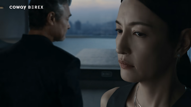 [AP신문 광고평론 No.1452]&nbsp; 코웨이가 비렉스 스마트 매트리스 캠페인 '듀얼 경도 조절 편'을 공개했다. 사진 코웨이 유튜브 캡처ⓒAP신문(AP뉴스)