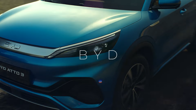 [AP신문 광고평론 No.1215]&nbsp; ​​​​​​​아토3를 다양한 앵글에서 보여준다. 사진 BYD코리아 유튜브 캡처ⓒAP신문(AP뉴스)