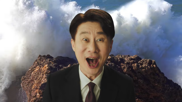 [AP신문 광고평론 No.1237]&nbsp; ​​​​​​​우리 해산물로 만든 음식을 먹고 바다가 펼쳐지는 듯한 연출을 보여준다. 사진 수협 유튜브 캡처ⓒAP신문(AP뉴스)