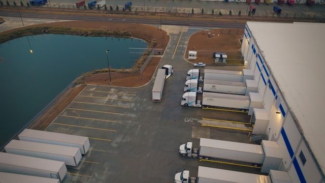 ©AP신문(AP뉴스)/이미지 제공 = 현대자동차그룹 ▲HMGMA 물류 현장에서 운용 중인 엑시언트수소전기트럭