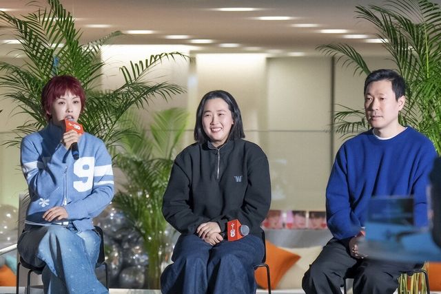 ©AP신문(AP뉴스)/이미지 제공 = CJ ENM ▲CJ ENM은 지난 6일 문화사업 출범 30주년을 기념해 마련한 프라이빗 특별전 ‘하우스 오브 더 비저너리(House of the Visionary: Story to Culture)’의 마지막 여정으로 인사이트 토크 시간을 가졌다.