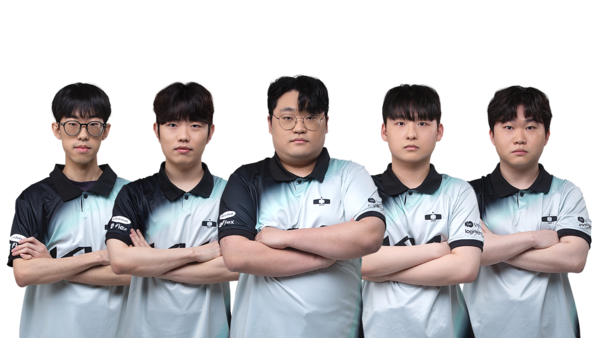 ©AP신문(AP뉴스)/이미지 제공 = 크래프톤 ▲디플러스 기아 선수단. (왼쪽부터) '칩스' 정유찬 선수, '오살' 고한빈 선수, '파비안' 박상철 선수, '놀부' 송수안 선수, '포레스트' 김량우 선수.