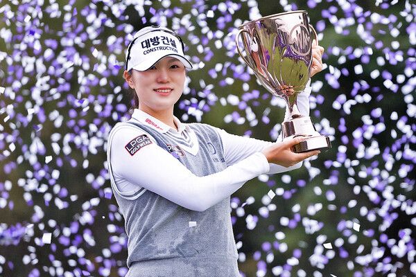 ⓒAP신문(AP뉴스)/ 이미지 제공 = 위메이드&nbsp;▲정규투어 데뷔 후 첫 승을 신고한 김민선7 프로