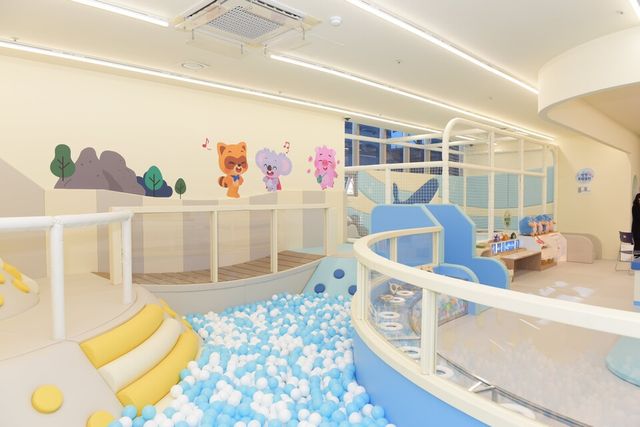 ©AP신문(AP뉴스)/이미지 제공 = 롯데지주 ▲롯데는 지난해 12월 울산 남구 육아종합지원센터에 맘편한 놀이터 29호점을 오픈했다.