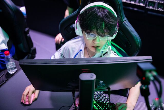 ©AP신문(AP뉴스)/이미지 제공 = 크래프톤 ▲DN 프릭스 '규민' 심규민 선수. 규민은 17일&nbsp;중국 상하이 VSPO 스튜디오에서 펼쳐진 ‘PGS 8’ 파이널 스테이지 데이 2 매치 9에서 6킬 710 대미지를 기록하며 MOM(Man of the Match)에 선정됐다.